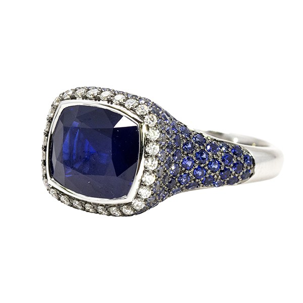 18K Cushion Cut Blue Sapphire Diamond Ring